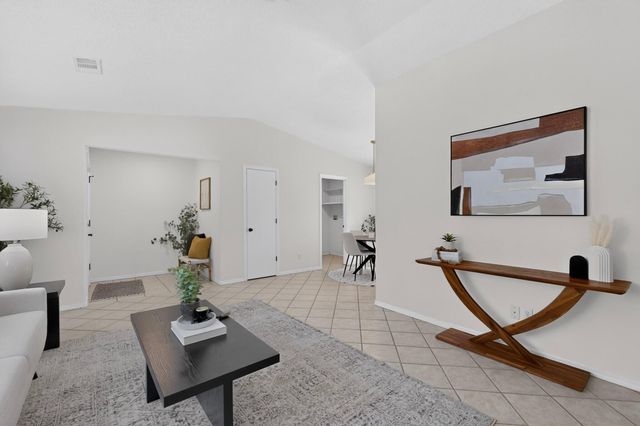 1304 Villa Campo NE, Albuquerque, NM 87113