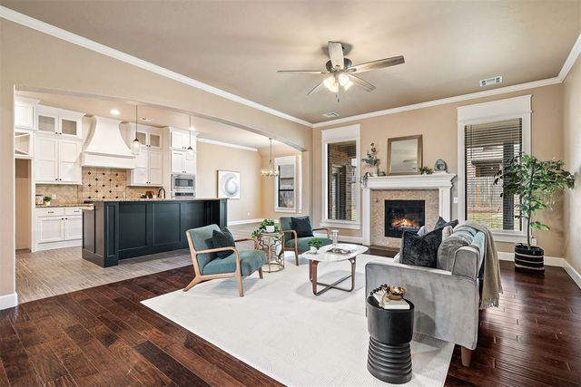 1113 Lindsey Lane, Moore, OK 73160