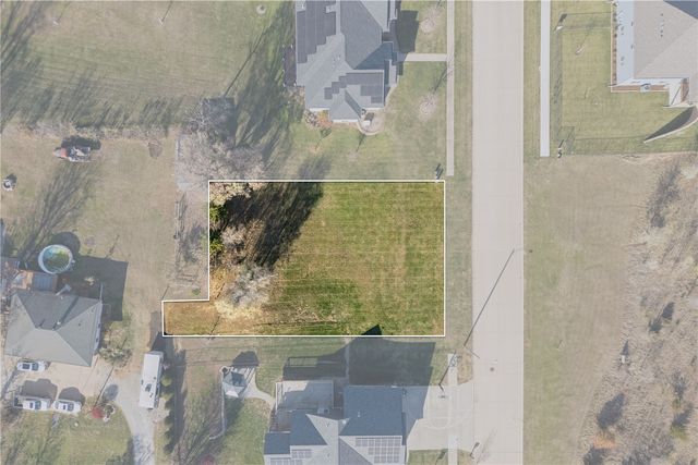 1722 Gardner Drive NW, Cedar Rapids, IA 52405