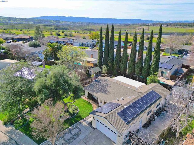 319 319 Pearl Dr, Livermore, CA 94550