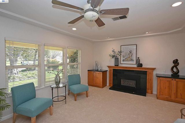 319 319 Pearl Dr, Livermore, CA 94550