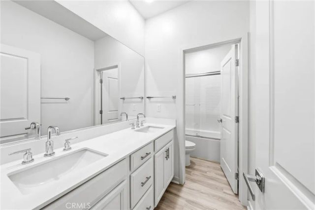 122 Citysquare, Irvine, CA 92614