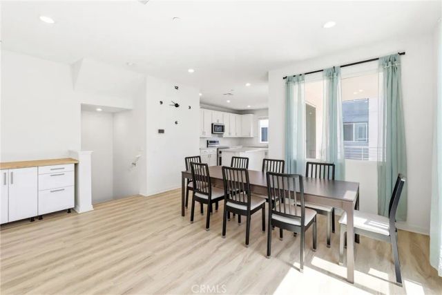 122 Citysquare, Irvine, CA 92614