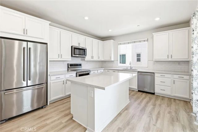 122 Citysquare, Irvine, CA 92614