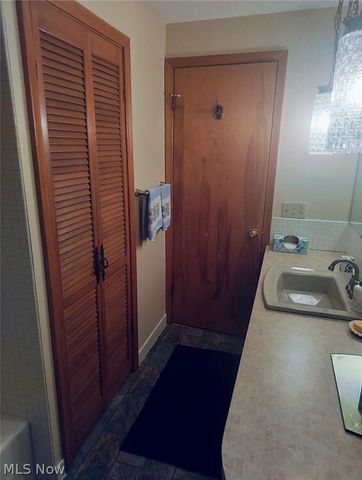 4825 Edinderry Drive NW, Canton, OH 44708