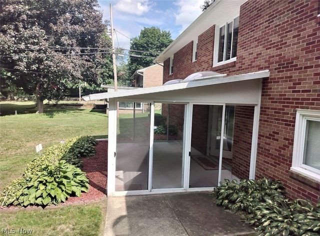 4825 Edinderry Drive NW, Canton, OH 44708