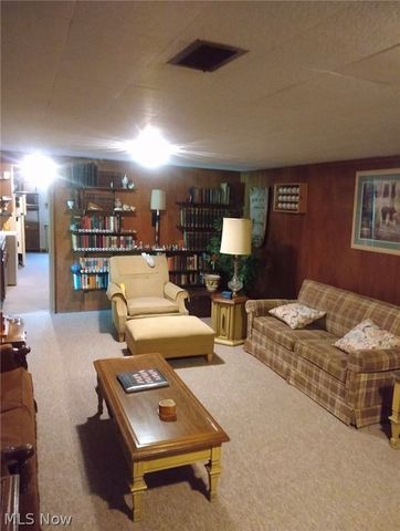 4825 Edinderry Drive NW, Canton, OH 44708