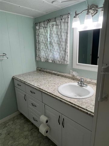 11300 124TH AVENUE 122, Largo, FL 33778