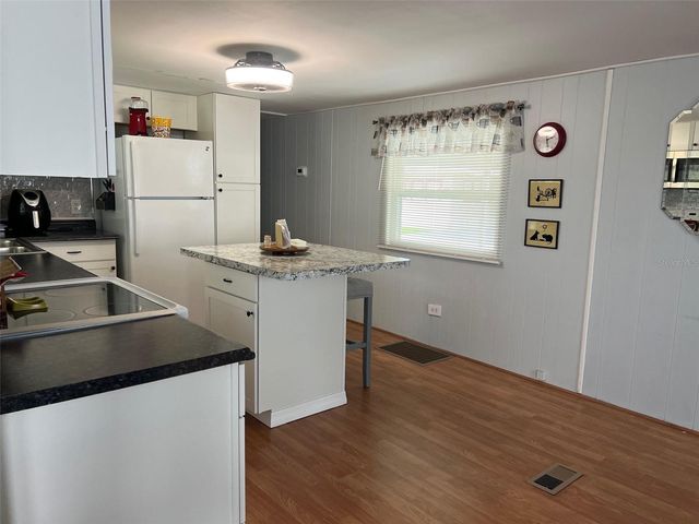 11300 124TH AVENUE 122, Largo, FL 33778