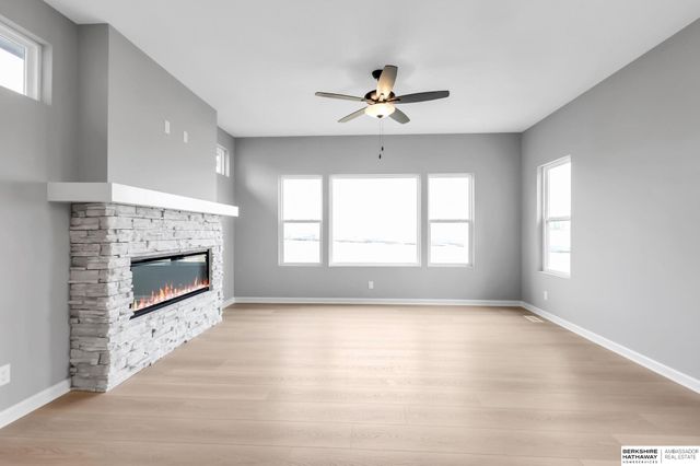 18406 Palisades Drive, Omaha, NE 68136