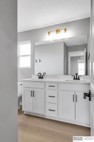 18406 Palisades Drive, Omaha, NE 68136