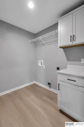 18406 Palisades Drive, Omaha, NE 68136