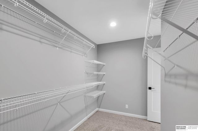 18406 Palisades Drive, Omaha, NE 68136