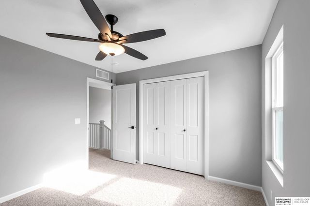 18406 Palisades Drive, Omaha, NE 68136