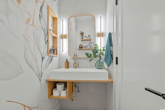 5706 Porcher Dr., Myrtle Beach, SC 29577