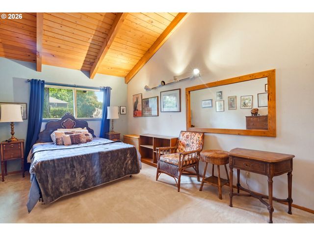 15300 Se MINERVA Rd, Milwaukie, OR 97267