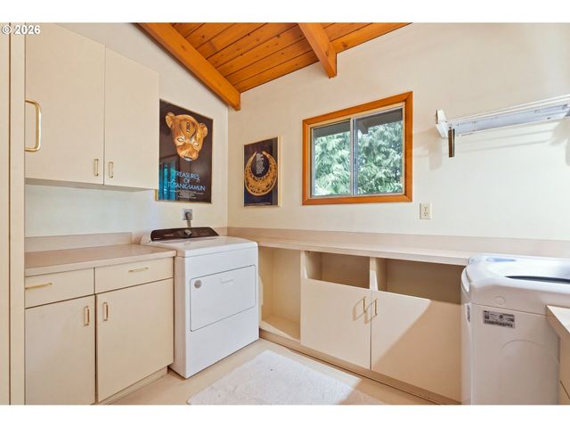 15300 Se MINERVA Rd, Milwaukie, OR 97267