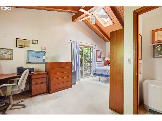15300 Se MINERVA Rd, Milwaukie, OR 97267
