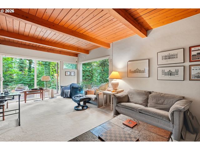15300 Se MINERVA Rd, Milwaukie, OR 97267