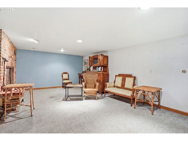15300 Se MINERVA Rd, Milwaukie, OR 97267