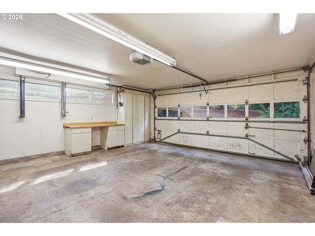15300 Se MINERVA Rd, Milwaukie, OR 97267