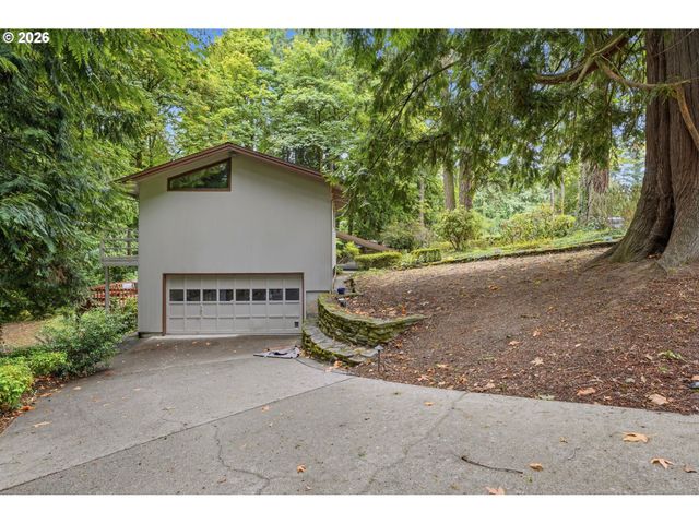 15300 Se MINERVA Rd, Milwaukie, OR 97267