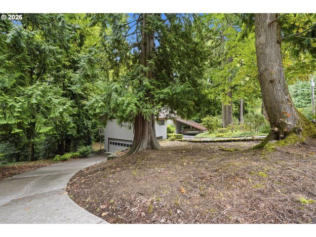15300 Se MINERVA Rd, Milwaukie, OR 97267