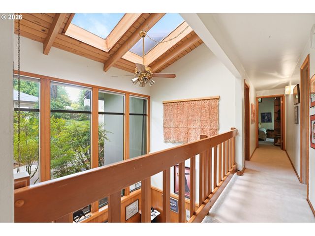 15300 Se MINERVA Rd, Milwaukie, OR 97267