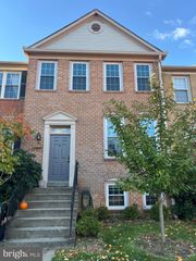 4235 FOX LAKE DR, Fairfax, VA 22033