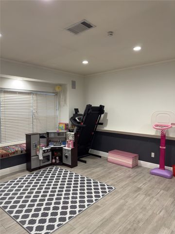 413 Ridge Meade Drive, Lewisville, TX 75067