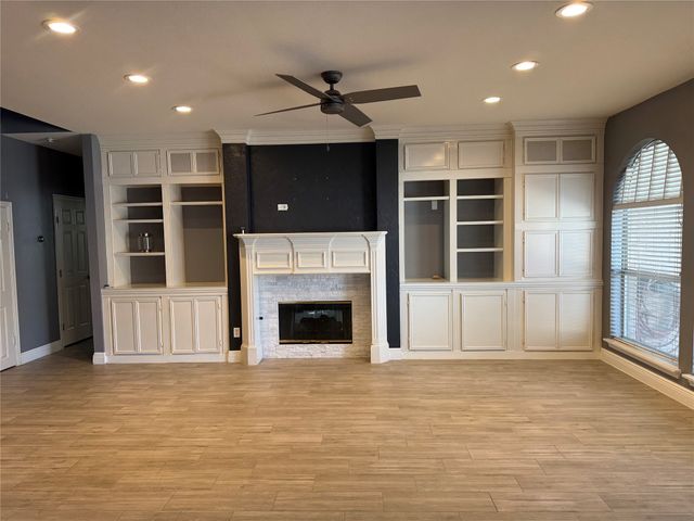 413 Ridge Meade Drive, Lewisville, TX 75067