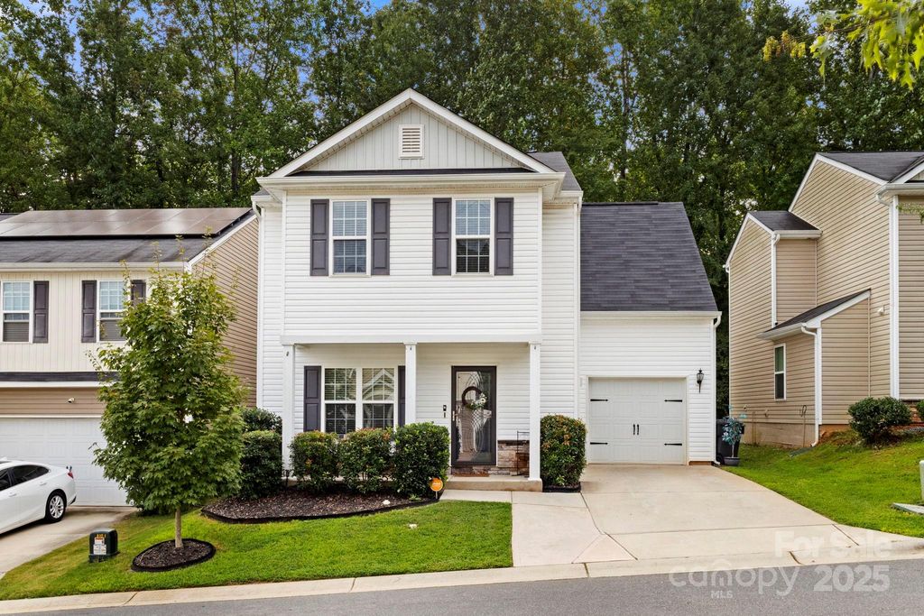 7621 Mockernut Drive, Charlotte, NC 28215