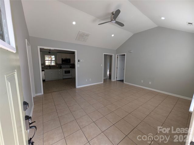 3017 Lynworth Place, Charlotte, NC 28212