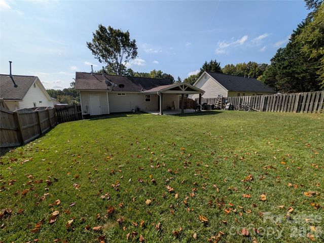 3017 Lynworth Place, Charlotte, NC 28212