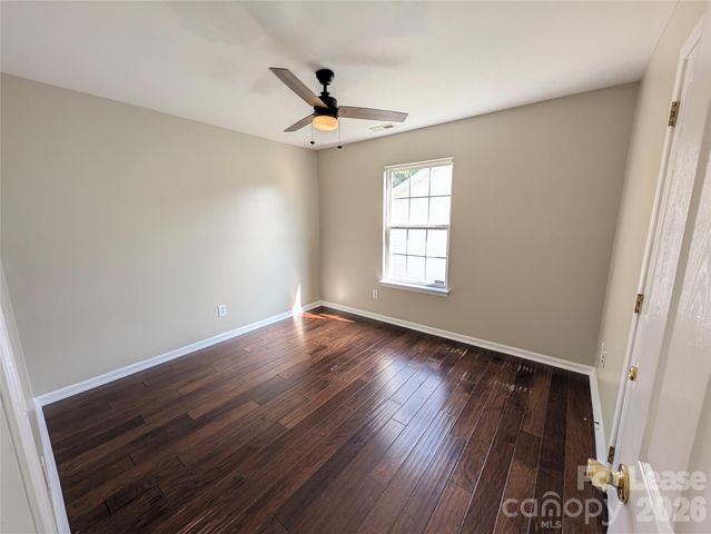 3017 Lynworth Place, Charlotte, NC 28212
