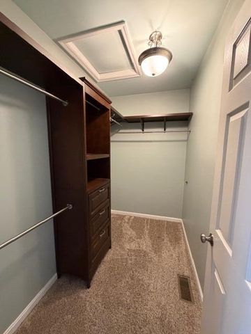 1018 Forest Lake Drive, Lexington, KY 40515