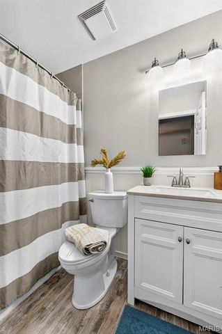 1319 Brandywine Lane, St Peters, MO 63376