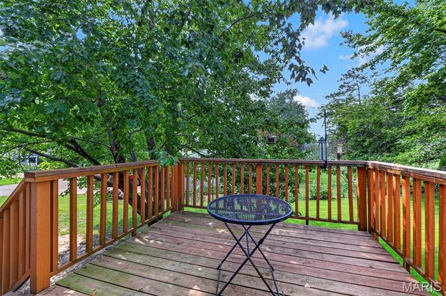 1319 Brandywine Lane, St Peters, MO 63376