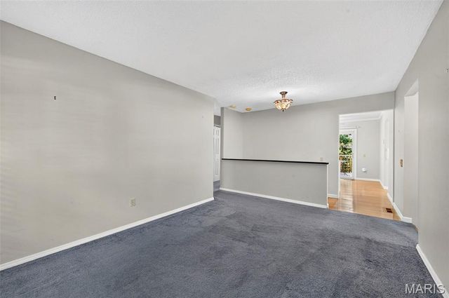 1319 Brandywine Lane, St Peters, MO 63376
