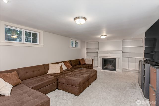 1005 Grand Avenue, Everett, WA 98201