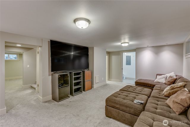 1005 Grand Avenue, Everett, WA 98201