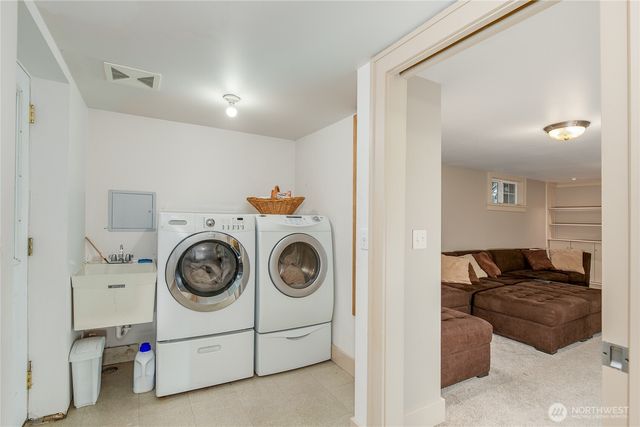 1005 Grand Avenue, Everett, WA 98201