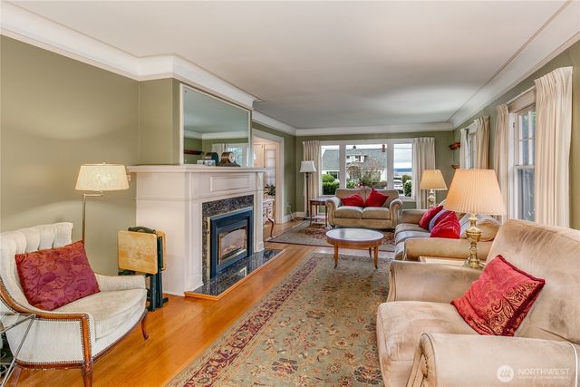 1005 Grand Avenue, Everett, WA 98201