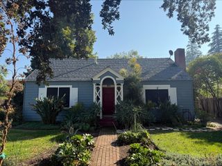 820 N Stevenson Street, Visalia, CA 93291
