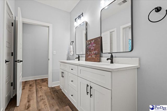 2410 N Rolling Road, Hartsville, SC 29550