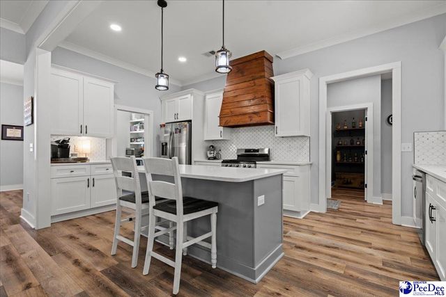 2410 N Rolling Road, Hartsville, SC 29550