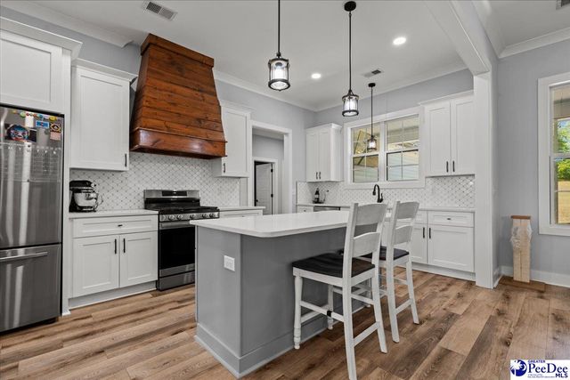 2410 N Rolling Road, Hartsville, SC 29550