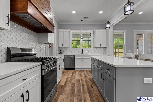 2410 N Rolling Road, Hartsville, SC 29550