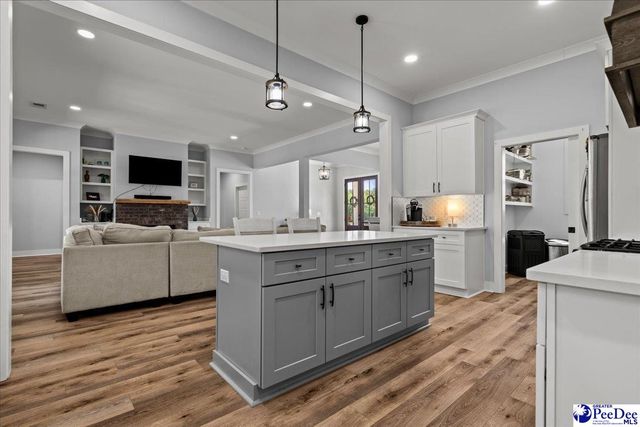 2410 N Rolling Road, Hartsville, SC 29550