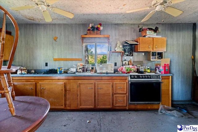 2410 N Rolling Road, Hartsville, SC 29550